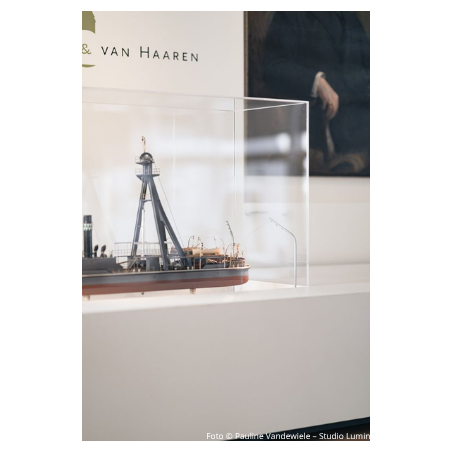 Vitrine cloche plexi